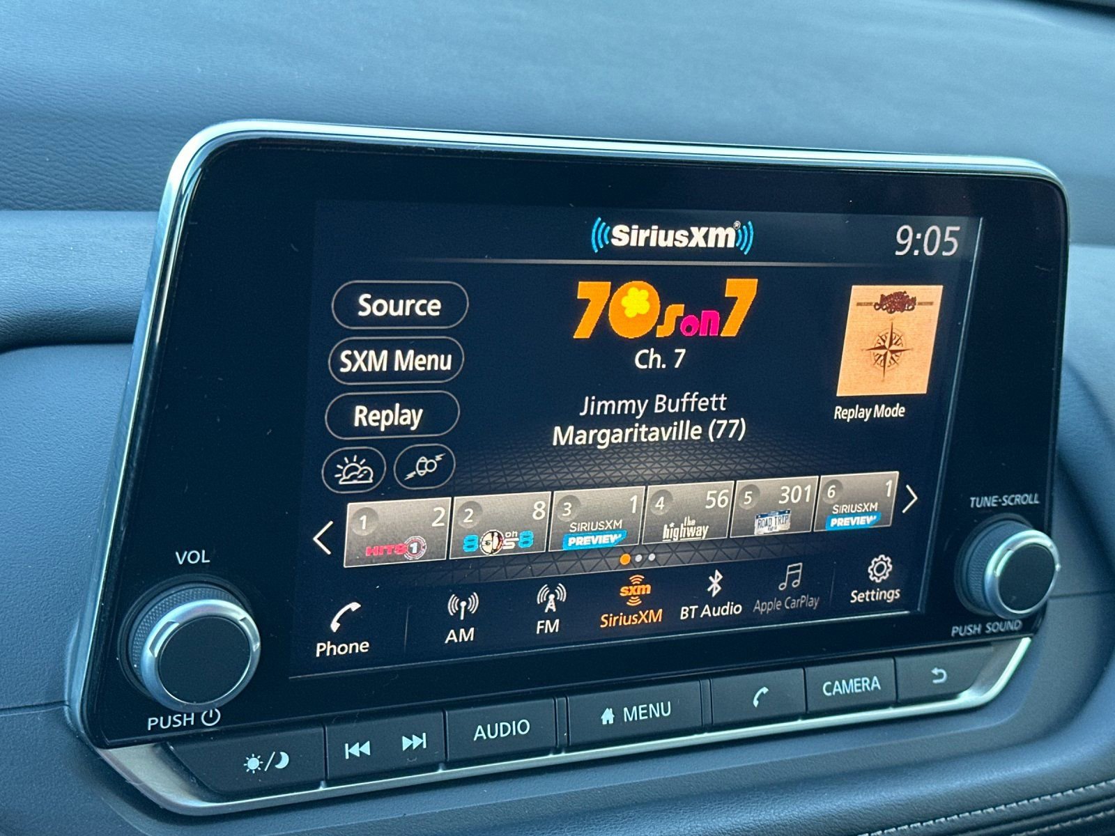 Used 2024 Nissan Rogue SV image 17