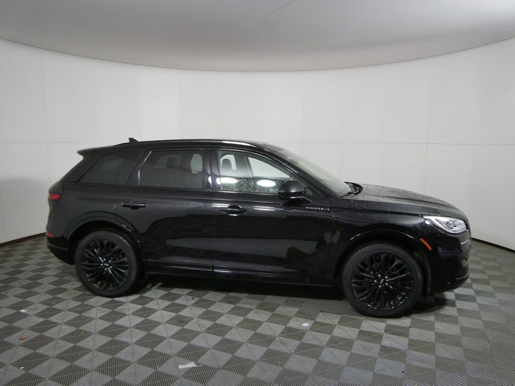 Used 2023 Lincoln Corsair Reserve w/ Jet Appearance Package image 2