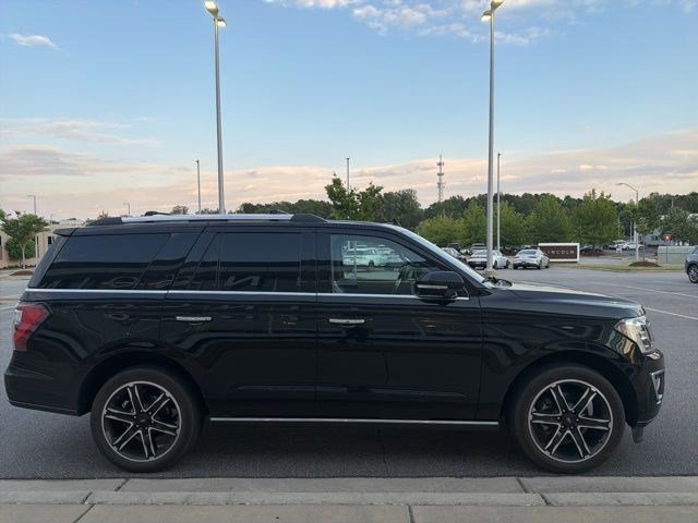 Used 2021 Ford Expedition Limited AWD/4WD image 6