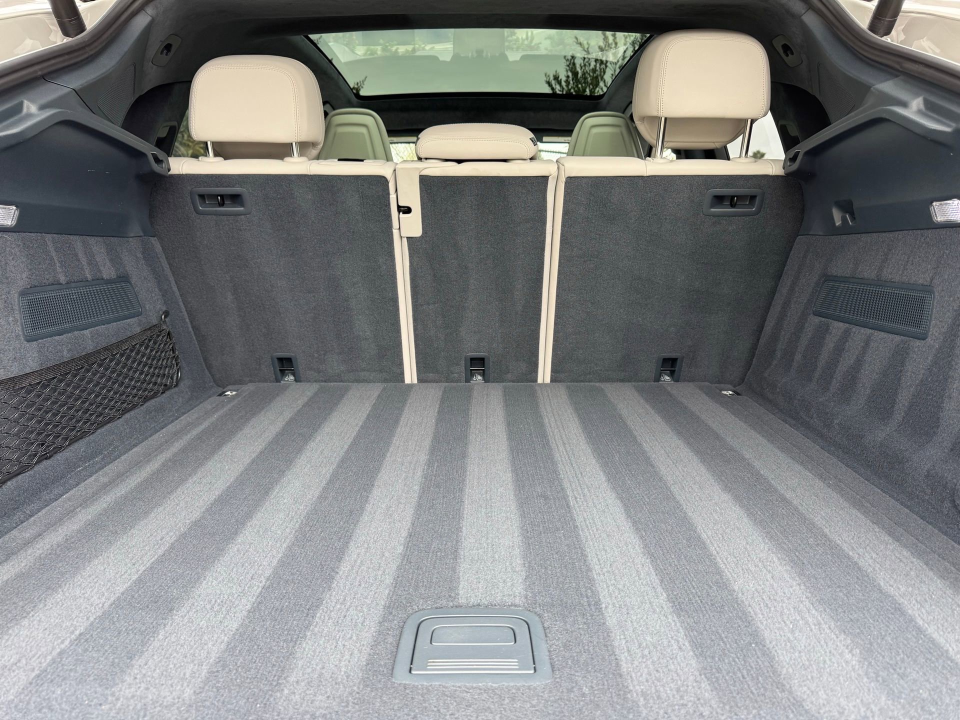 Certified 2022 Porsche Cayenne Turbo S AWD/4WD image 35