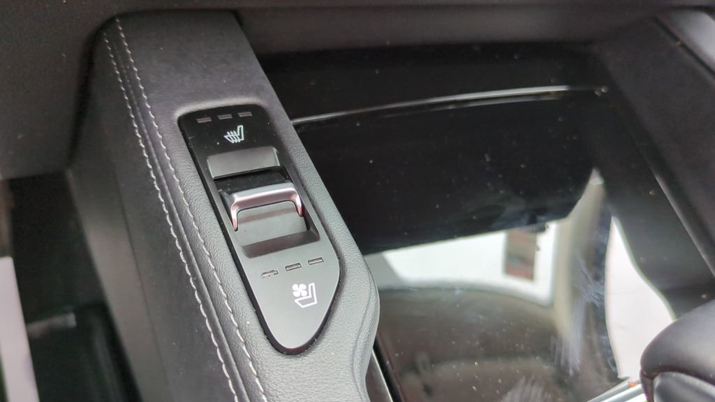 Used 2022 Kia Telluride EX w/ EX Premium Package image 22