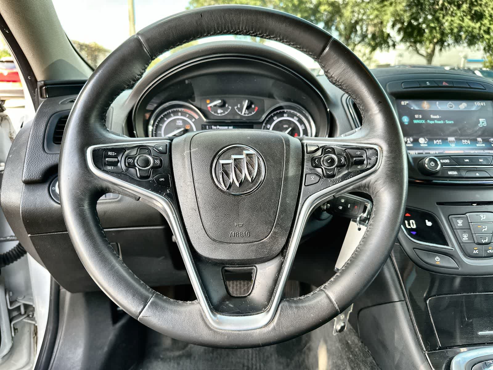 Used 2017 Buick Regal Sport Touring FWD image 20