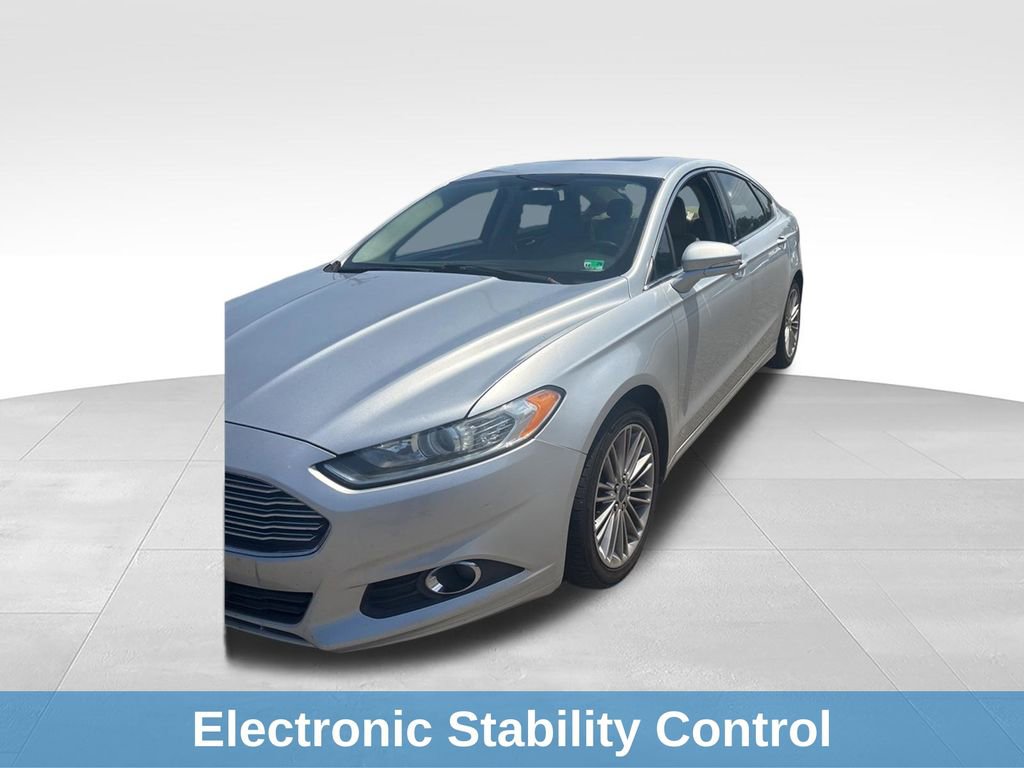 Used 2014 Ford Fusion SE w/ Equipment Group 202A FWD image 14