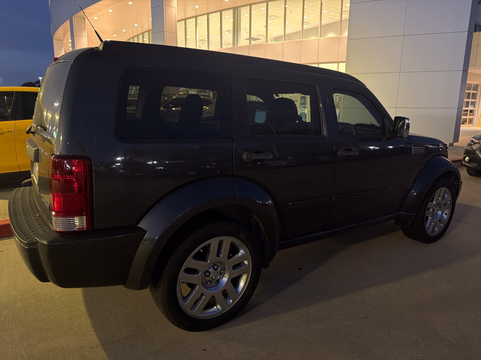Used 2011 Dodge Nitro Heat w/ Popular Equipment Group RWD image 4