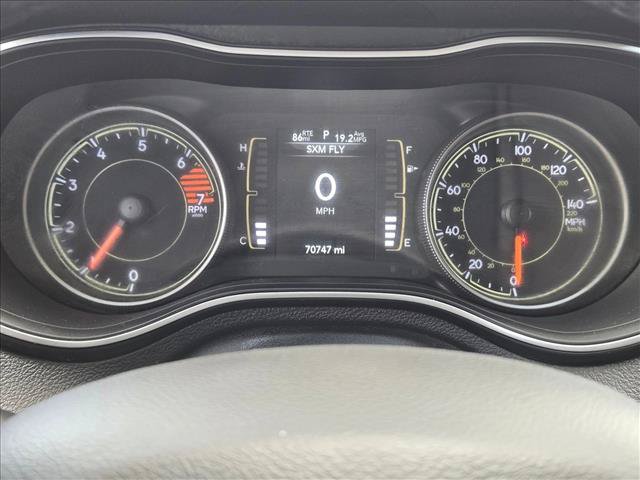 Used 2020 Jeep Cherokee Latitude Plus w/ Cold Weather Group FWD image 9