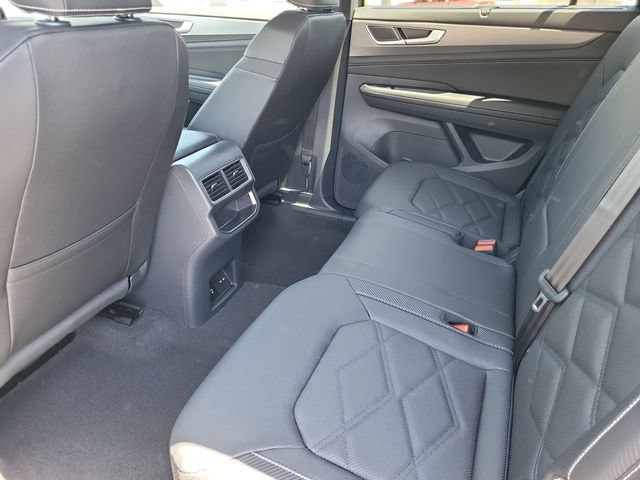 New 2026 Volkswagen Atlas Cross Sport SE AWD/4WD image 13