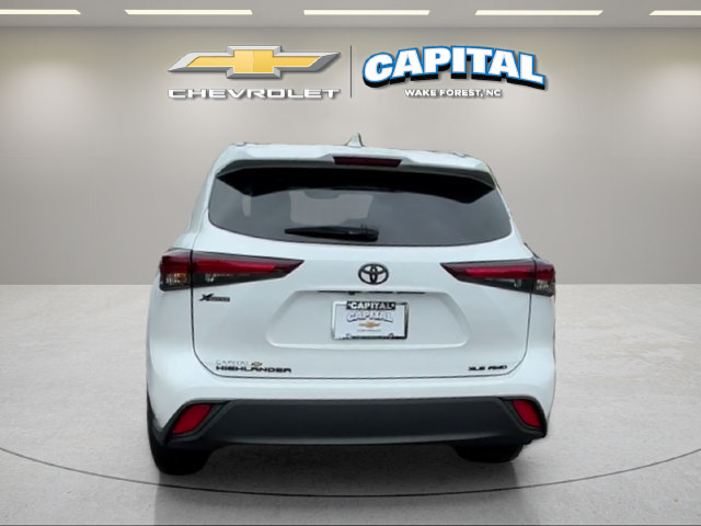Used 2026 Toyota Highlander XLE AWD/4WD image 4