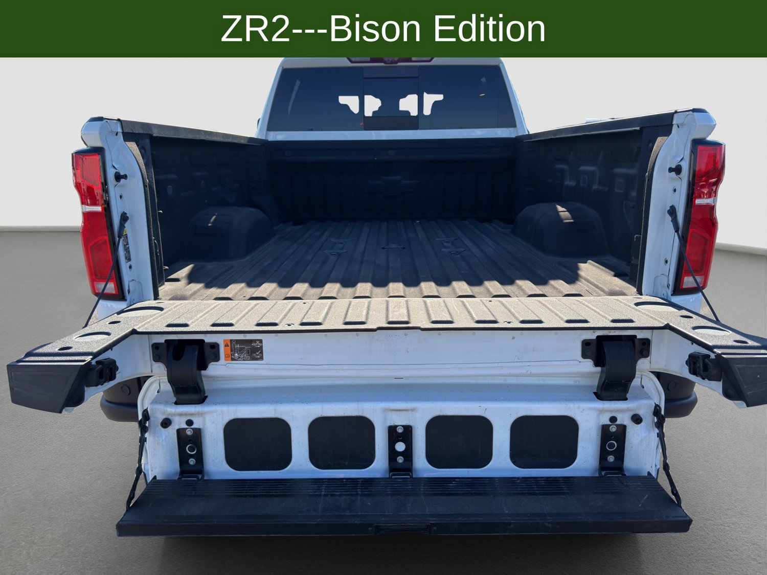 Used 2025 Chevrolet Silverado 2500 ZR2 w/ ZR2 Bison Edition AWD/4WD image 19