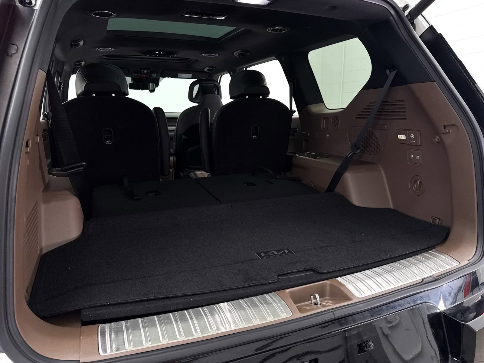 Used 2024 Kia EV9 GT-Line image 35