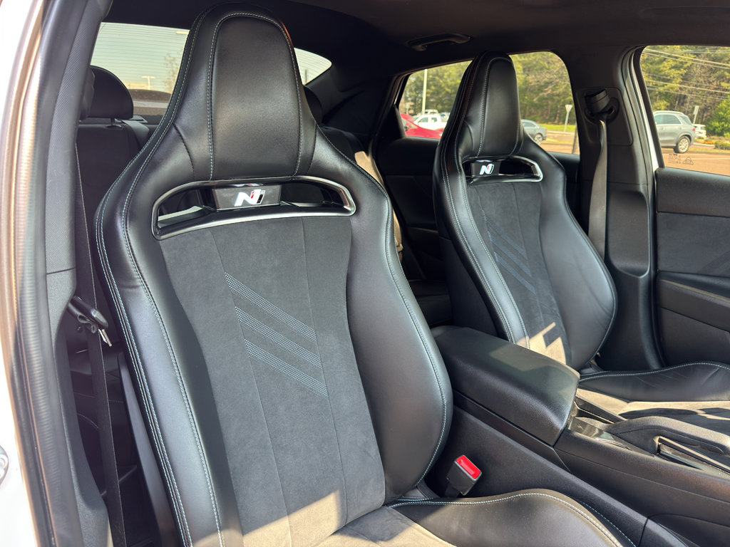 Used 2023 Hyundai Elantra N w/ Preferred Accessory Package FWD image 18