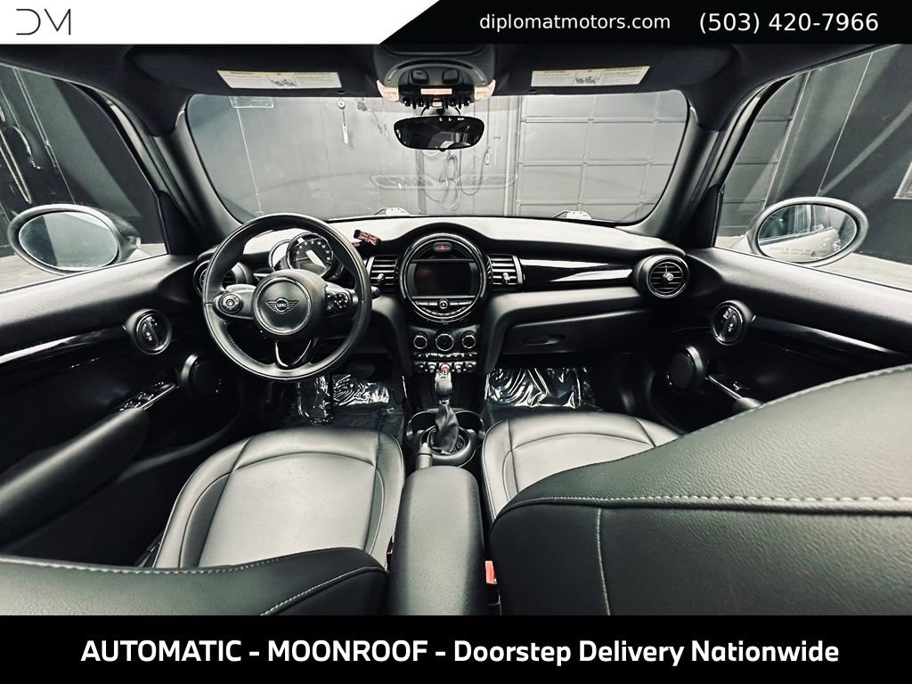 Used 2019 MINI Cooper 4-Door Hardtop w/ Signature Upholstery Package FWD image 24