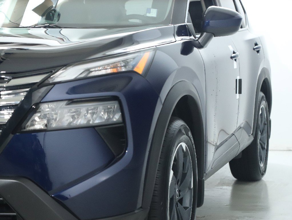 Used 2026 Nissan Rogue SV image 5