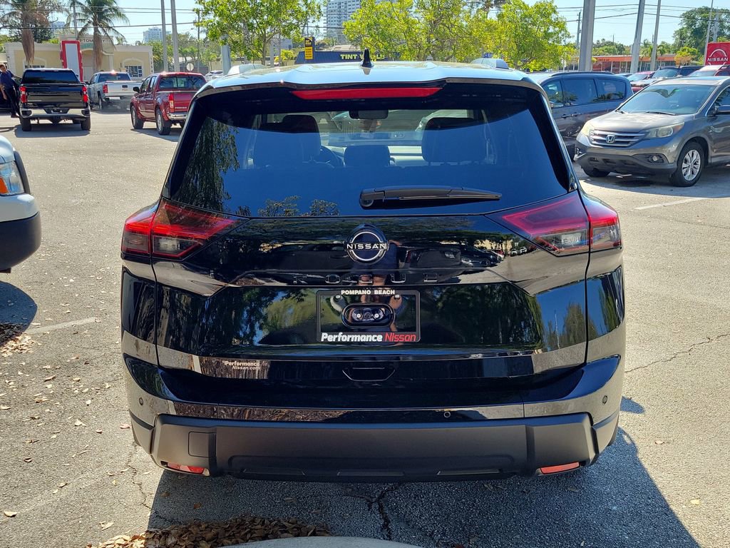New 2026 Nissan Rogue Dark Armor image 6