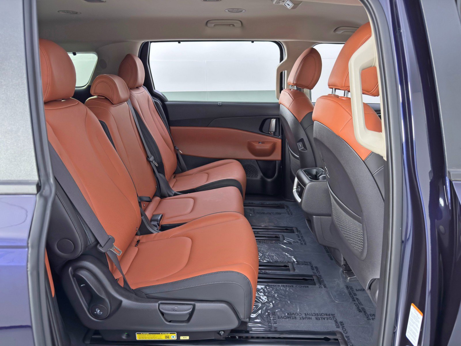 Used 2025 Kia Carnival EX FWD image 47