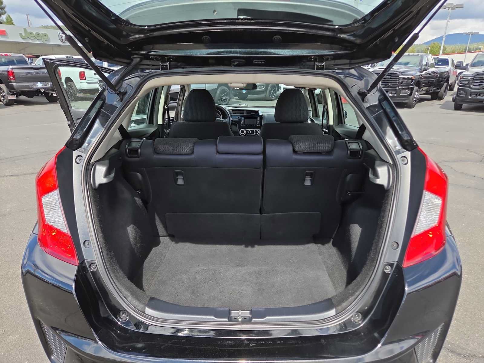 Used 2015 Honda Fit LX image 27