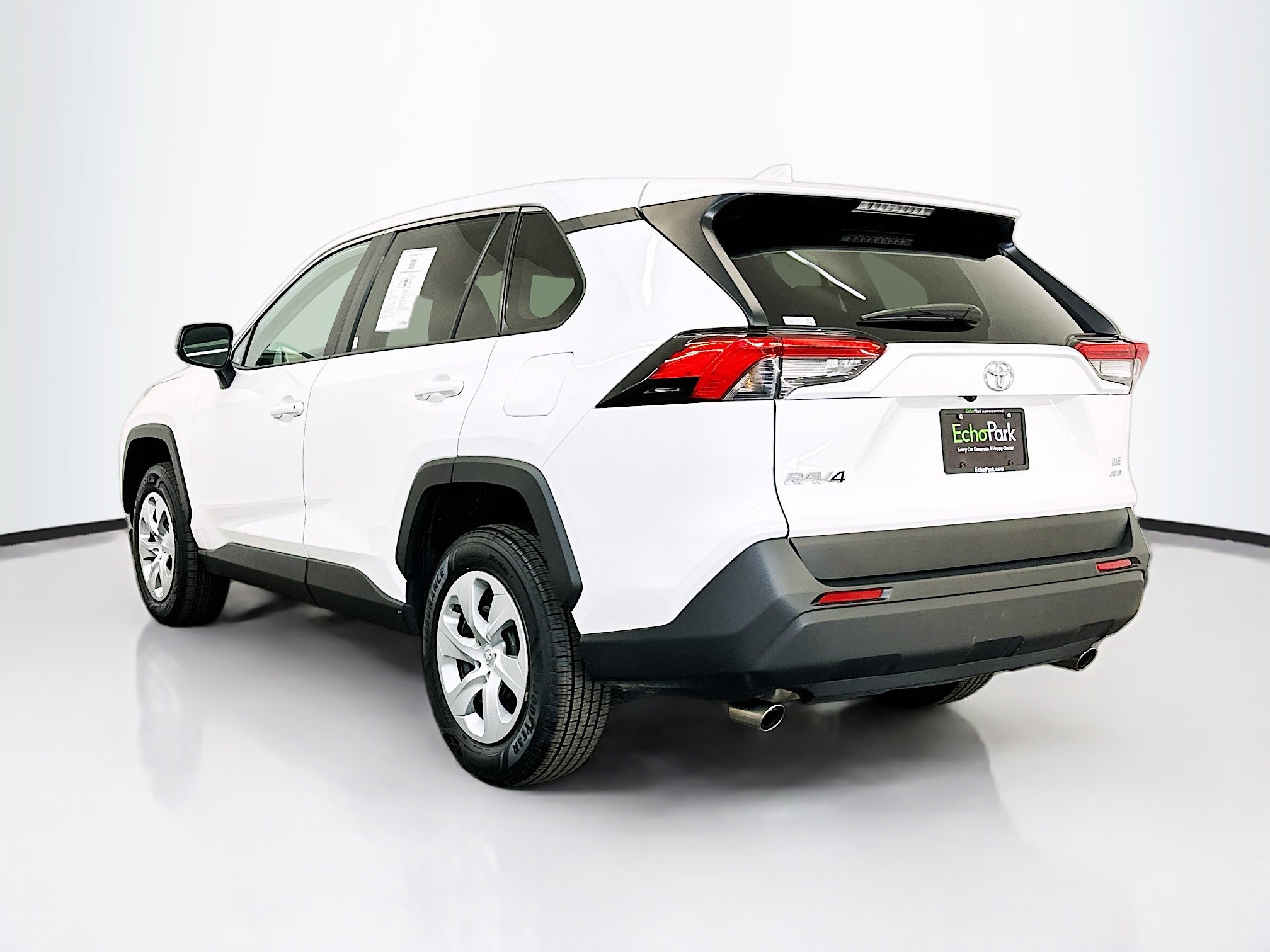 Used 2025 Toyota RAV4 LE image 5