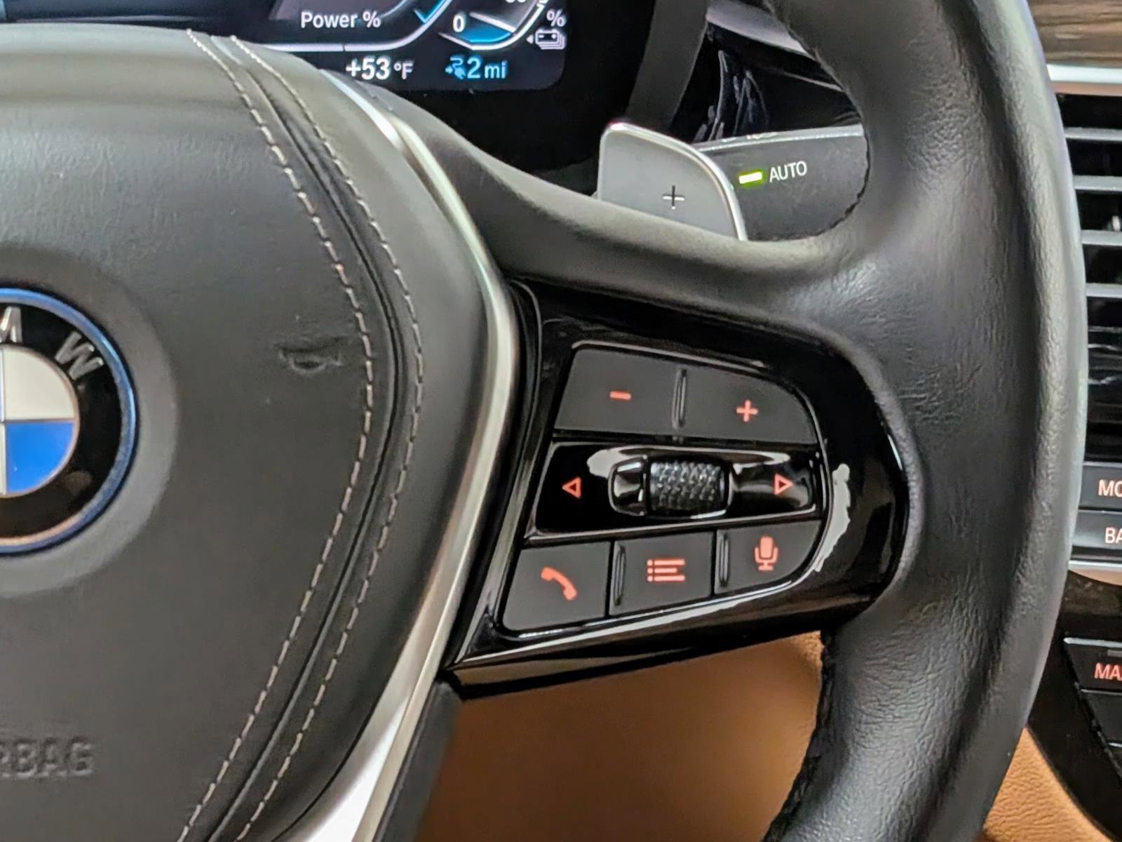 Used 2023 BMW 530e w/ Convenience Package image 35