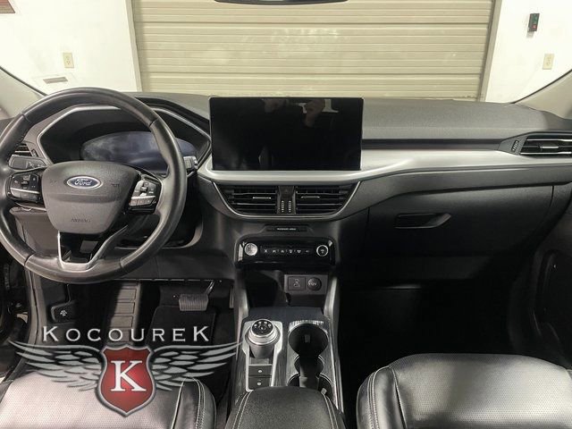 Used 2023 Ford Escape Platinum image 13