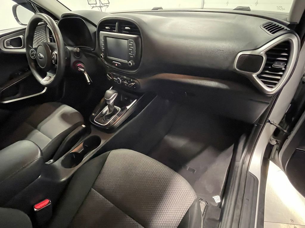 Used 2020 Kia Soul LX image 26