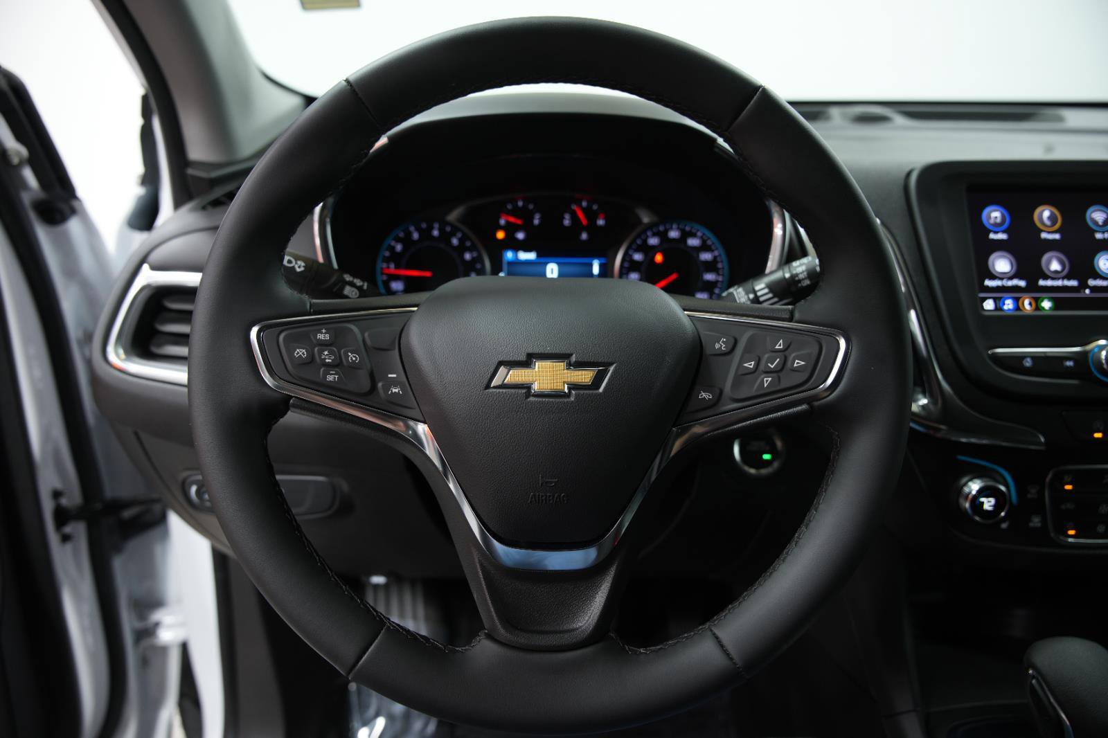 Used 2024 Chevrolet Equinox LT image 30