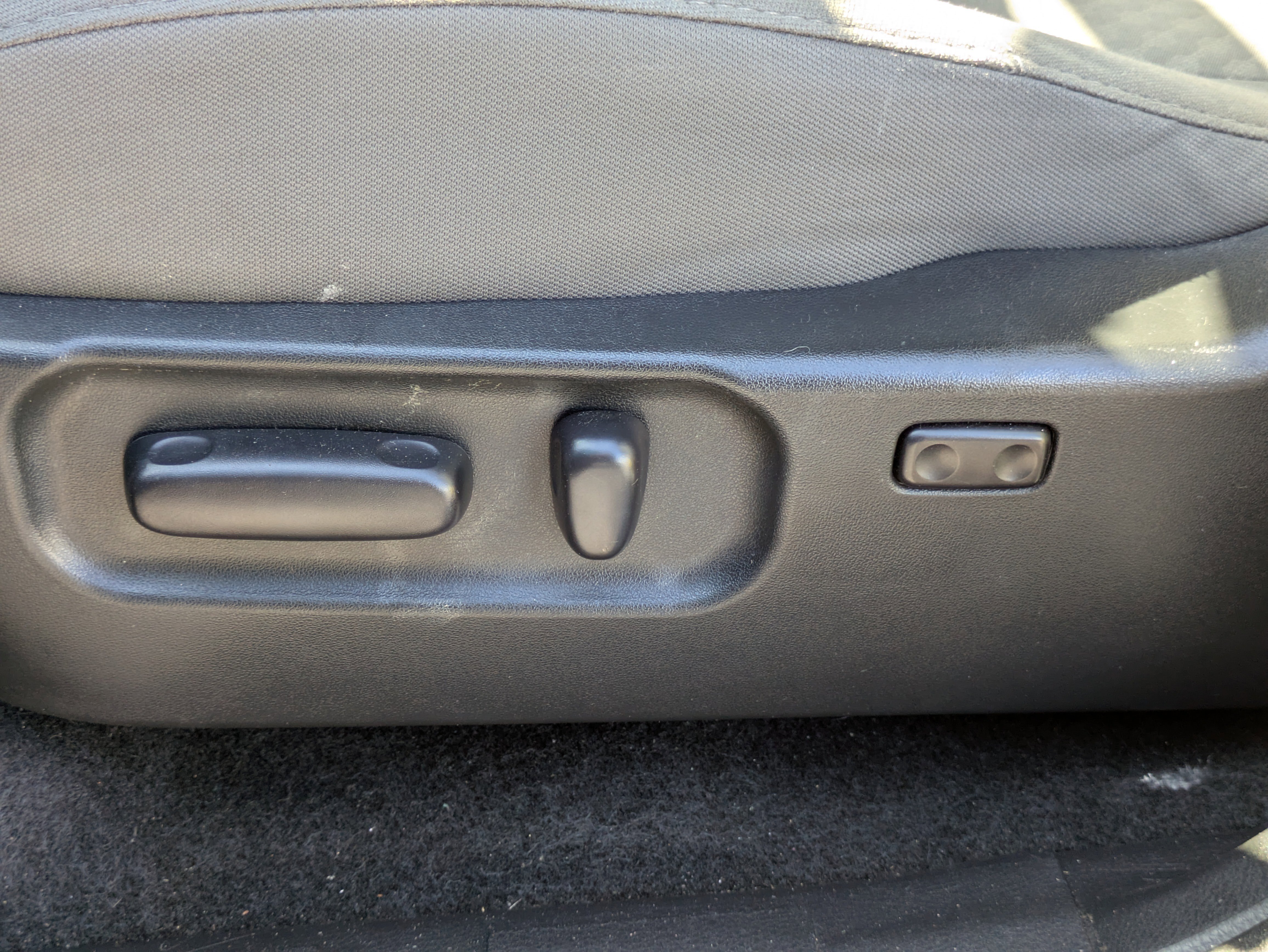 Used 2022 Toyota Tacoma SR5 w/ Technology Package image 10