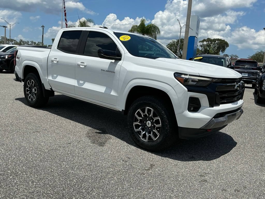 Used 2023 Chevrolet Colorado Z71 w/ Z71 Convenience Package 2 AWD/4WD image 12
