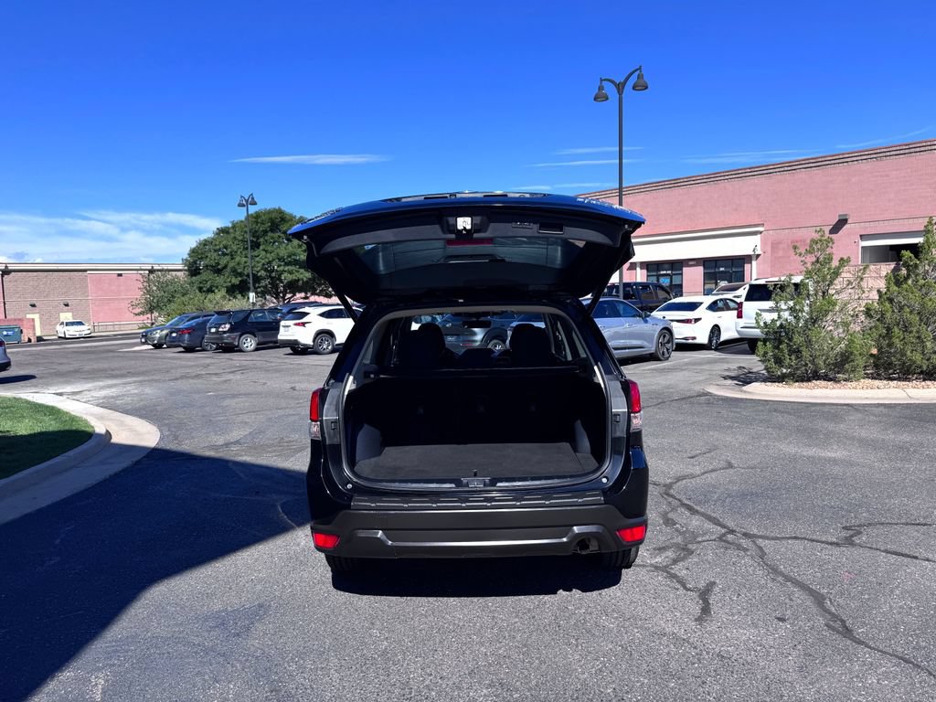 Used 2024 Subaru Forester Premium AWD/4WD image 11