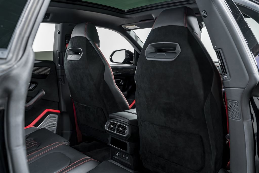 Used 2023 Lamborghini Urus Performante AWD/4WD image 36