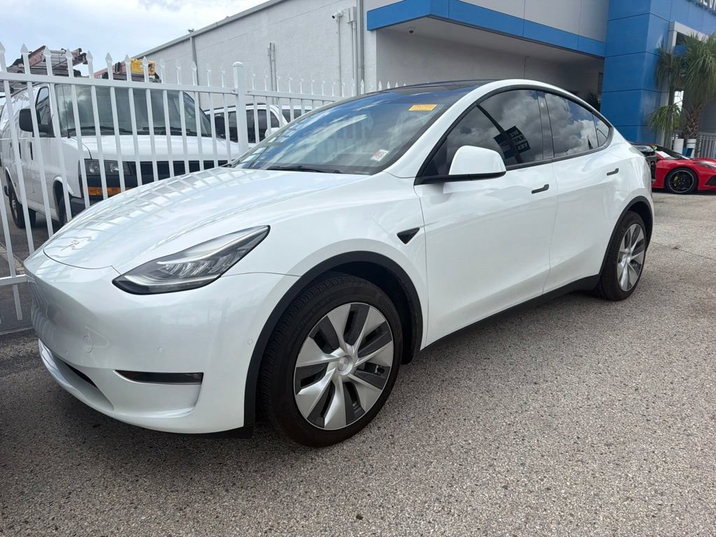 Used 2021 Tesla Model Y Long Range AWD/4WD video 1