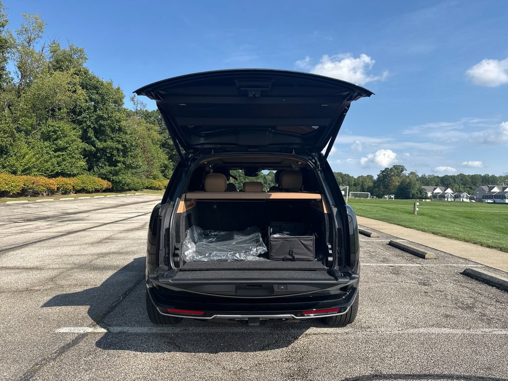 New 2026 Land Rover Range Rover SE AWD/4WD image 8