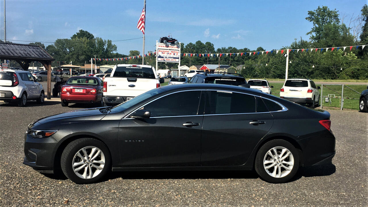 Used 2018 Chevrolet Malibu LT image 2