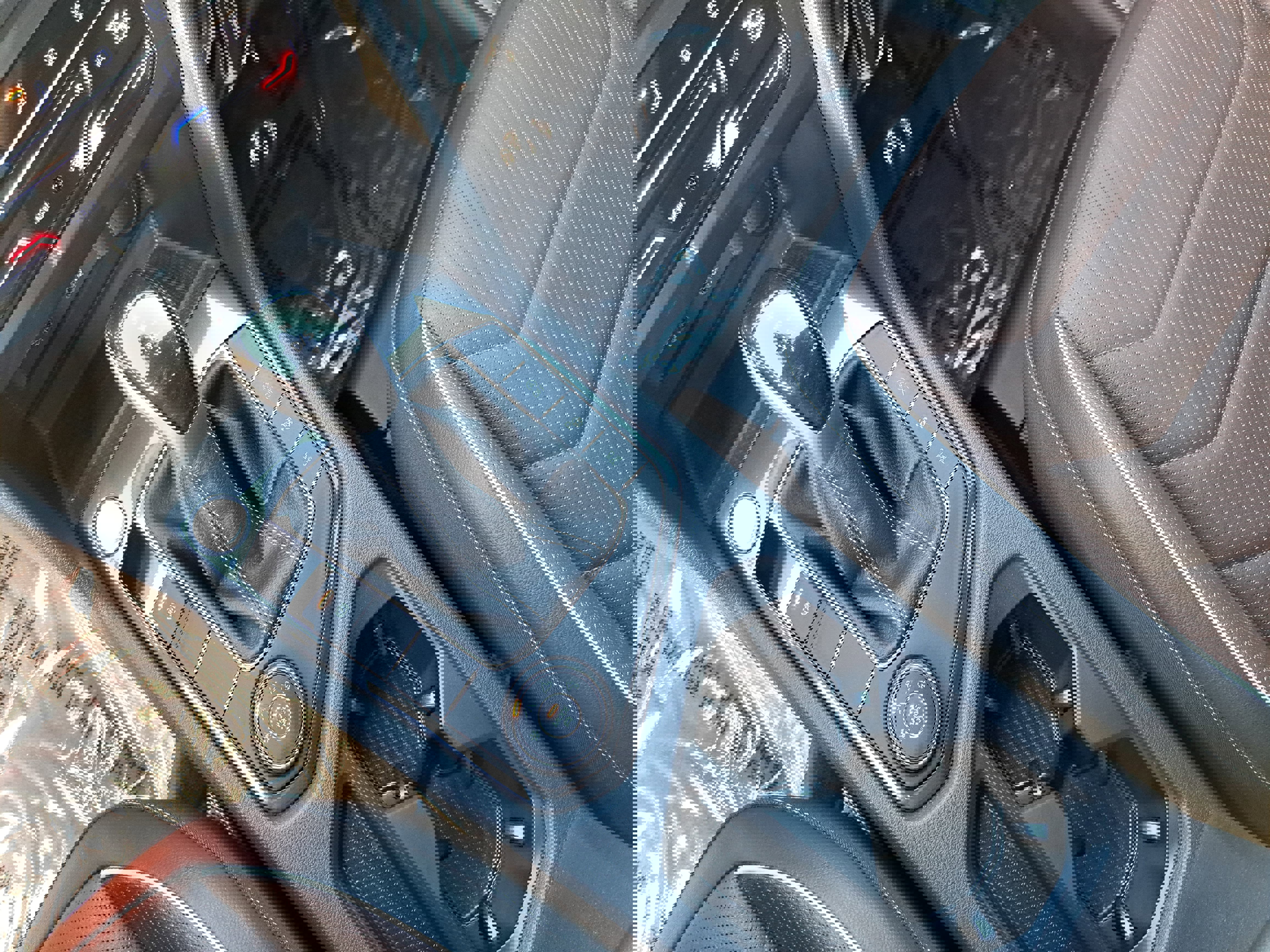 Certified 2024 Volkswagen Tiguan SEL R-Line image 25