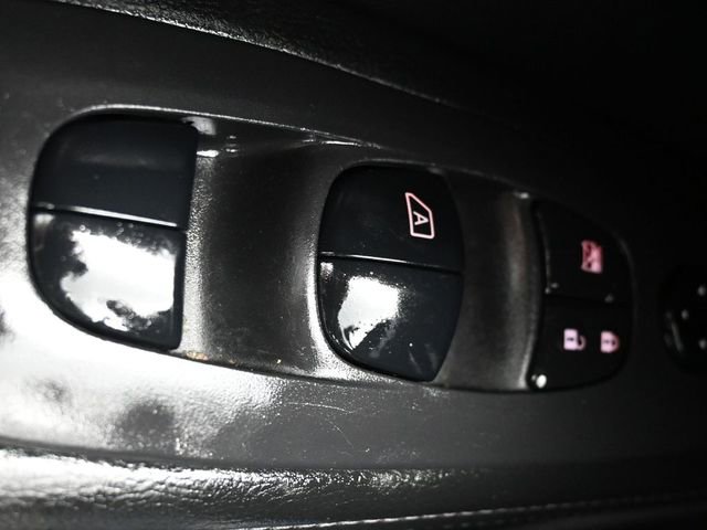 Used 2020 Nissan Pathfinder S image 29