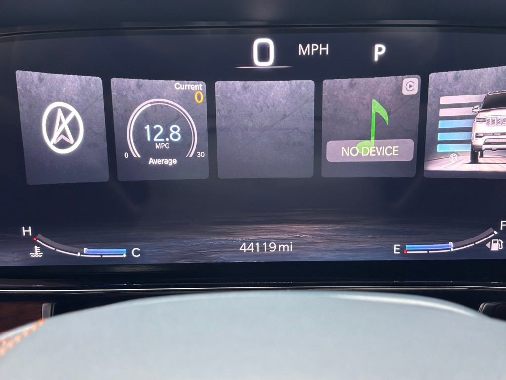 Used 2022 Jeep Grand Wagoneer Series III w/ Rear Seat Video Group 1 image 42