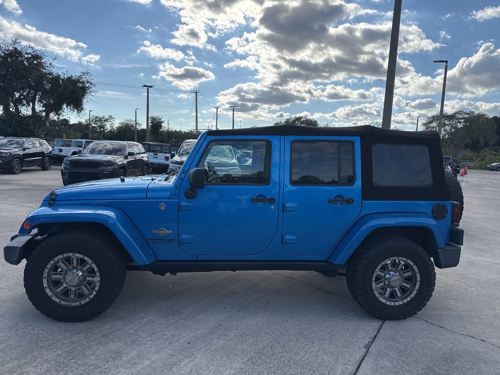 Used 2014 Jeep Wrangler Unlimited Sport image 5