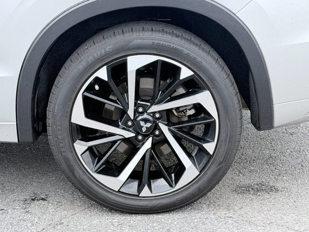 Used 2024 Mitsubishi Outlander SEL FWD image 29