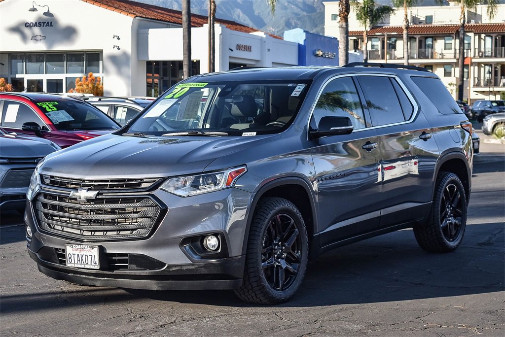Used 2020 Chevrolet Traverse LT image 3