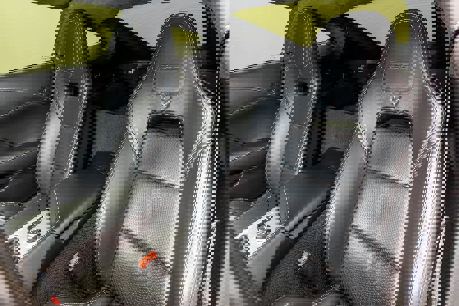 Used 2015 Chevrolet Corvette Z06 w/ 3LZ Preferred Equipment Group image 12