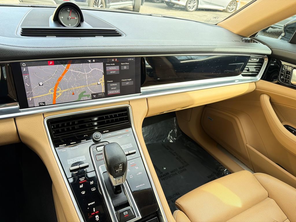 Used 2018 Porsche Panamera 4 w/ Premium Package Plus image 32