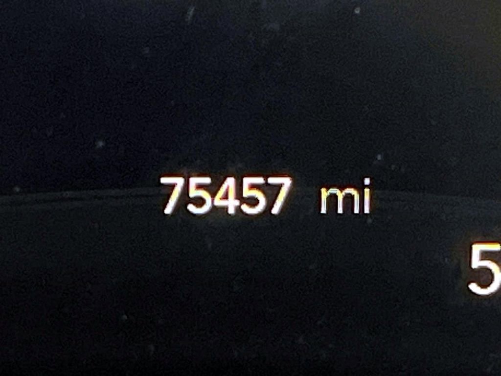 Used 2023 Chrysler Pacifica Touring-L image 26