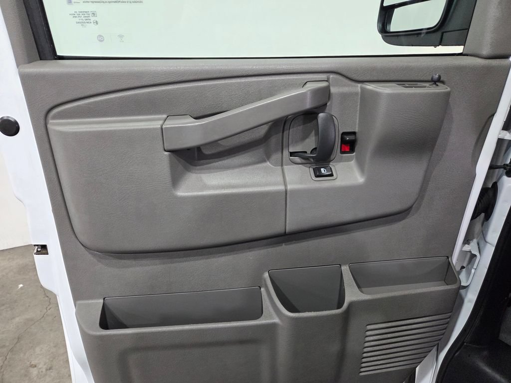 Used 2023 Chevrolet Express 3500 LS RWD image 17