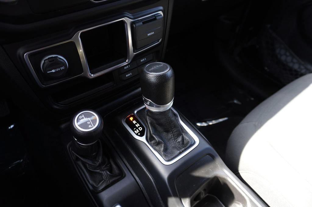 Used 2021 Jeep Gladiator Sport AWD/4WD image 19