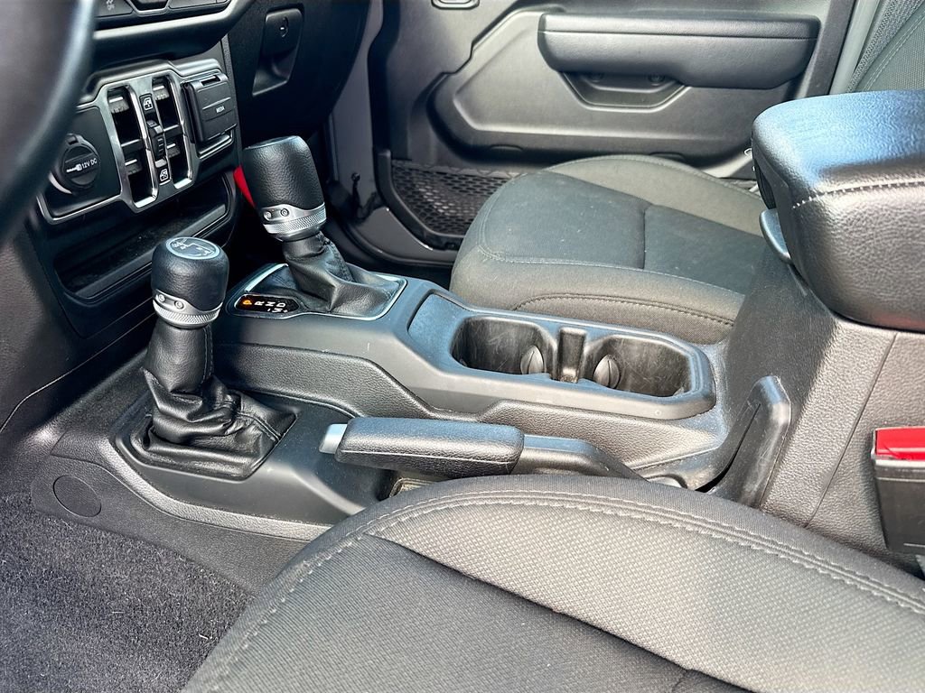 Used 2022 Jeep Wrangler Unlimited Sport AWD/4WD image 26