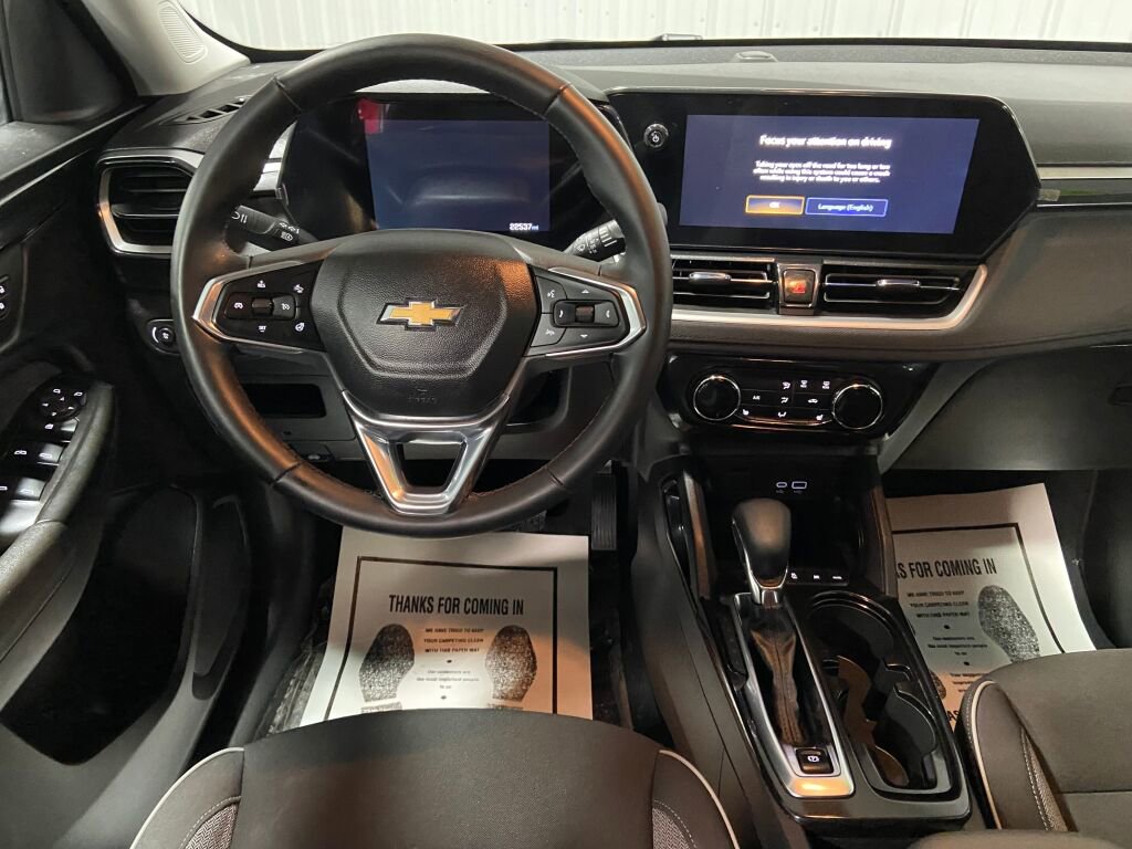 Used 2024 Chevrolet TrailBlazer LT w/ LT Cold Weather Package image 8