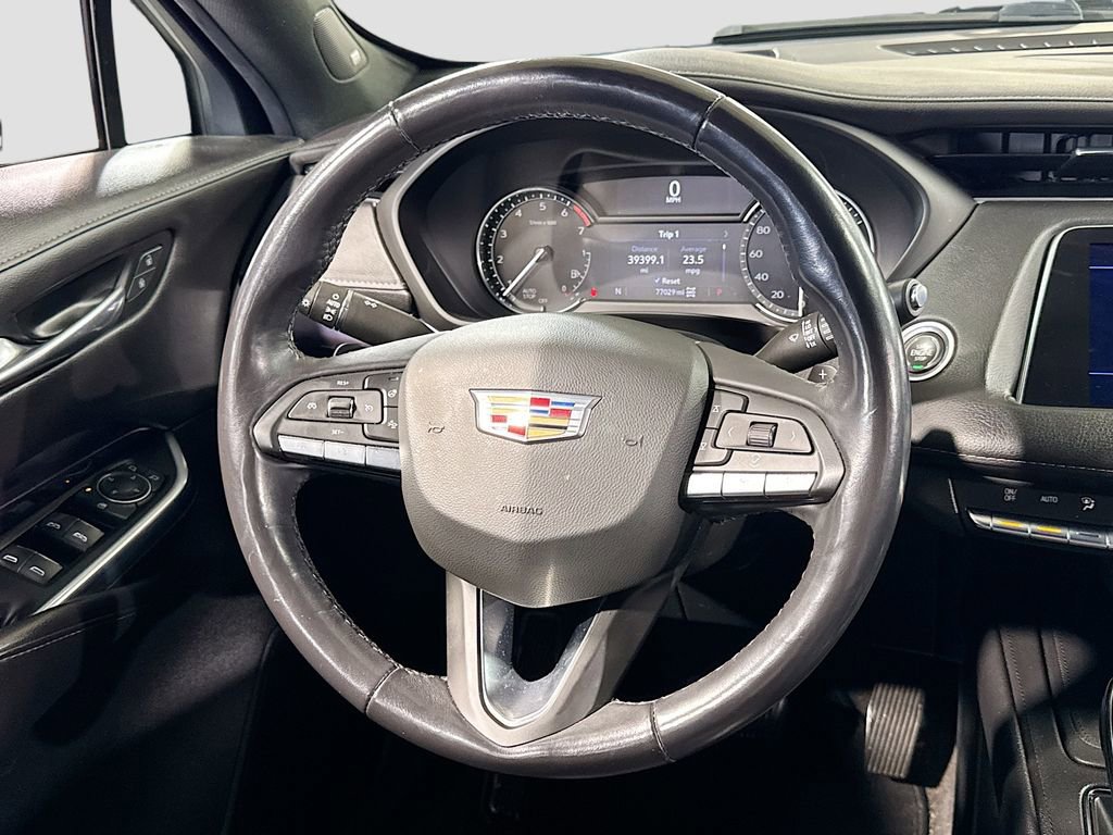 Used 2022 Cadillac XT4 Luxury w/ LPO, ONYX Package AWD/4WD image 17