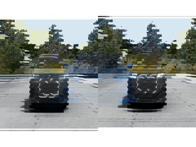 New 2026 BMW 750e xDrive image 3