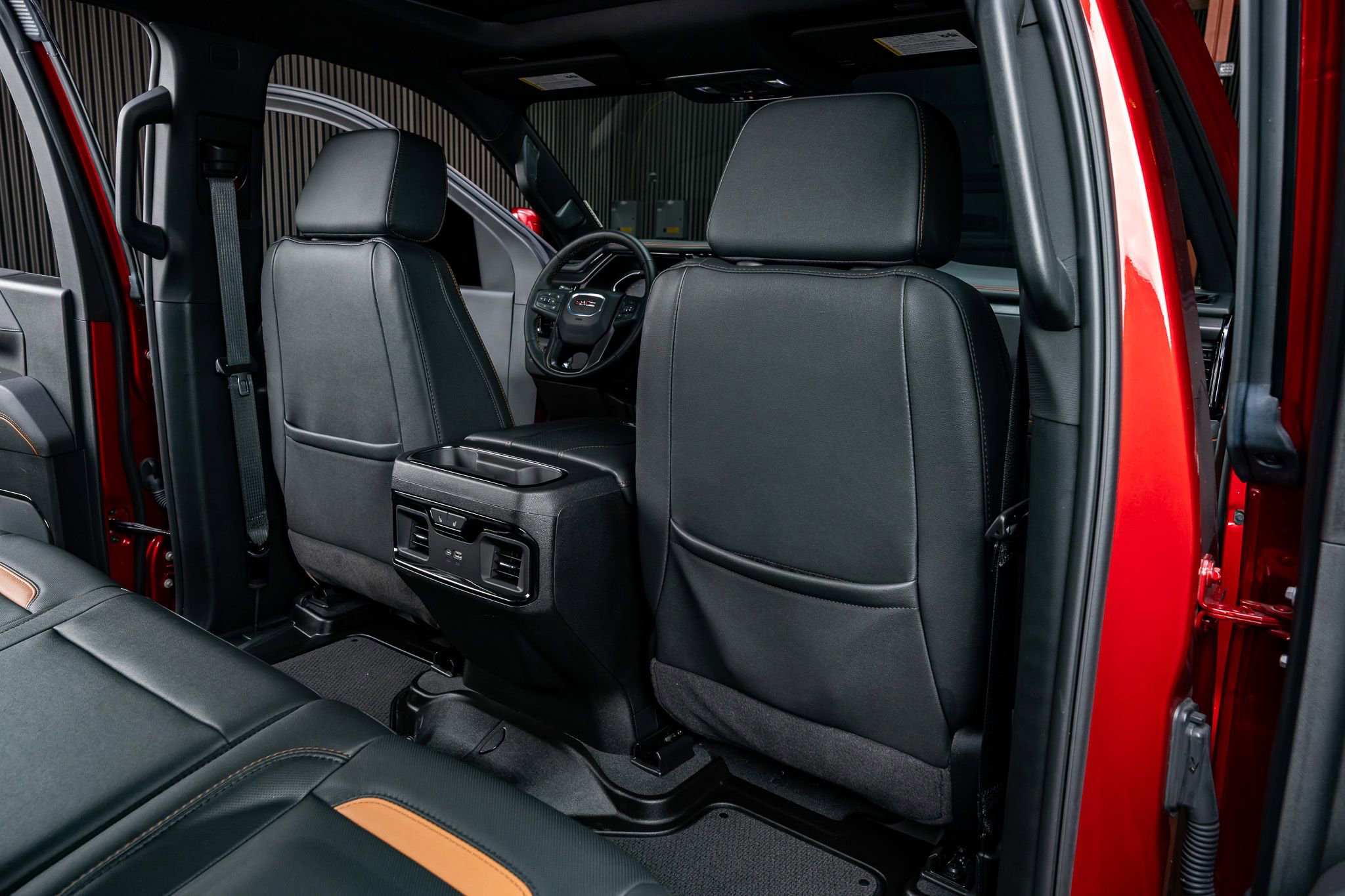 Used 2025 GMC Sierra 2500 AT4 w/ AT4 Premium Plus Package image 31