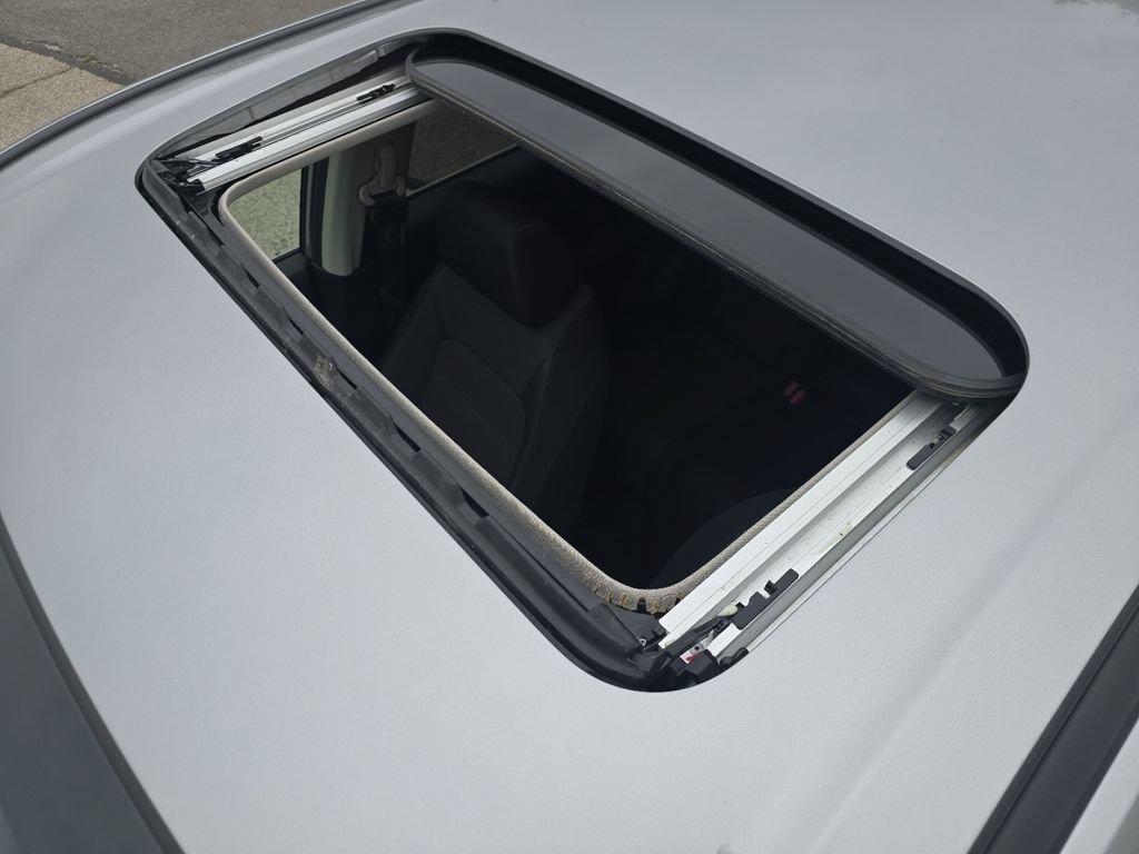 Certified 2023 Honda CR-V EX image 3