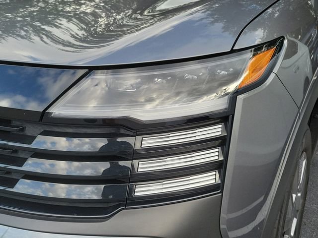 Used 2025 Nissan Kicks S FWD image 7