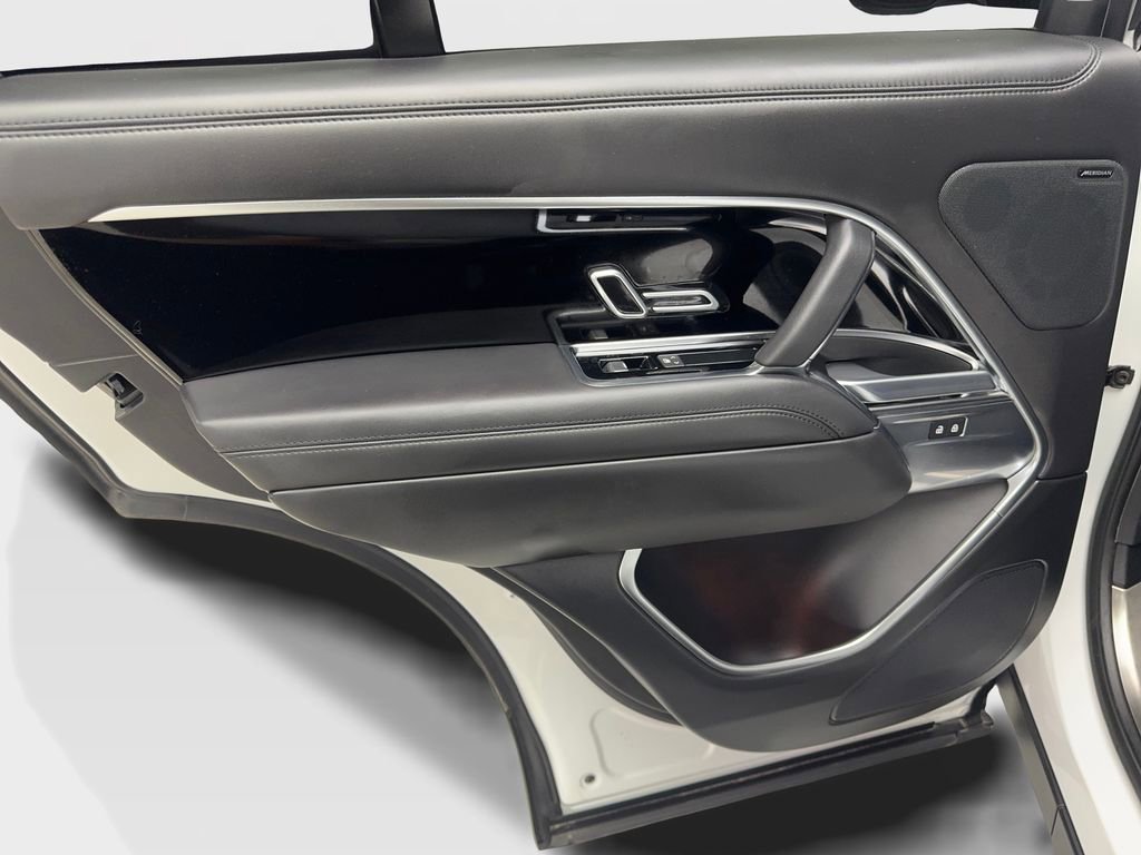 Used 2023 Land Rover Range Rover SE image 35